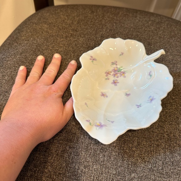 Mikasa Ivory Bone China Lila B2006 Bowl Dish Floral Delicate Detail Design - Picture 7 of 7